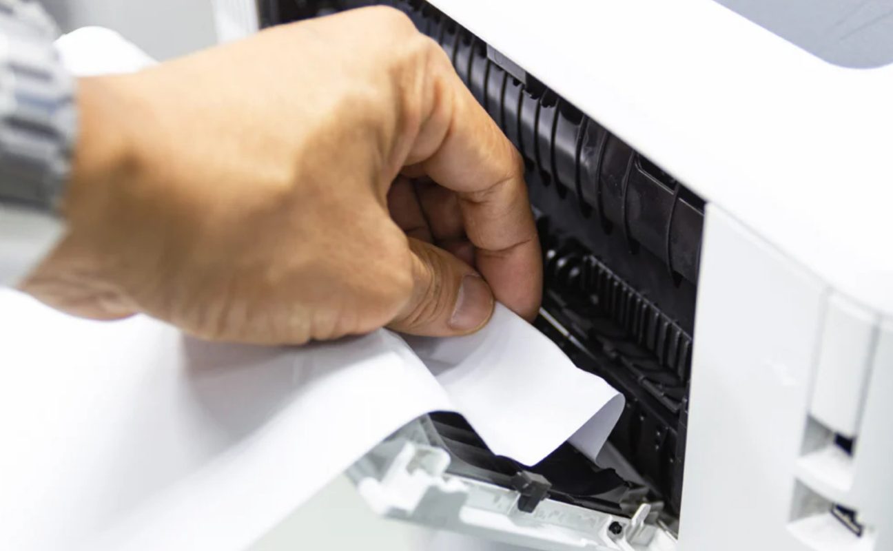 MÁY PHOTOCOPY BỊ KẸT GIẤY VÀ CÁCH GIẢI QUYẾT